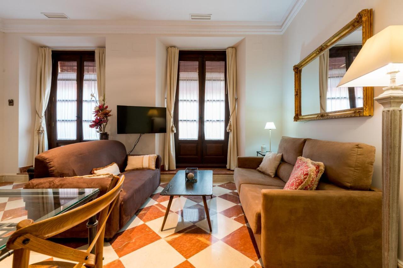 Quevedo Suite Siviglia Esterno foto