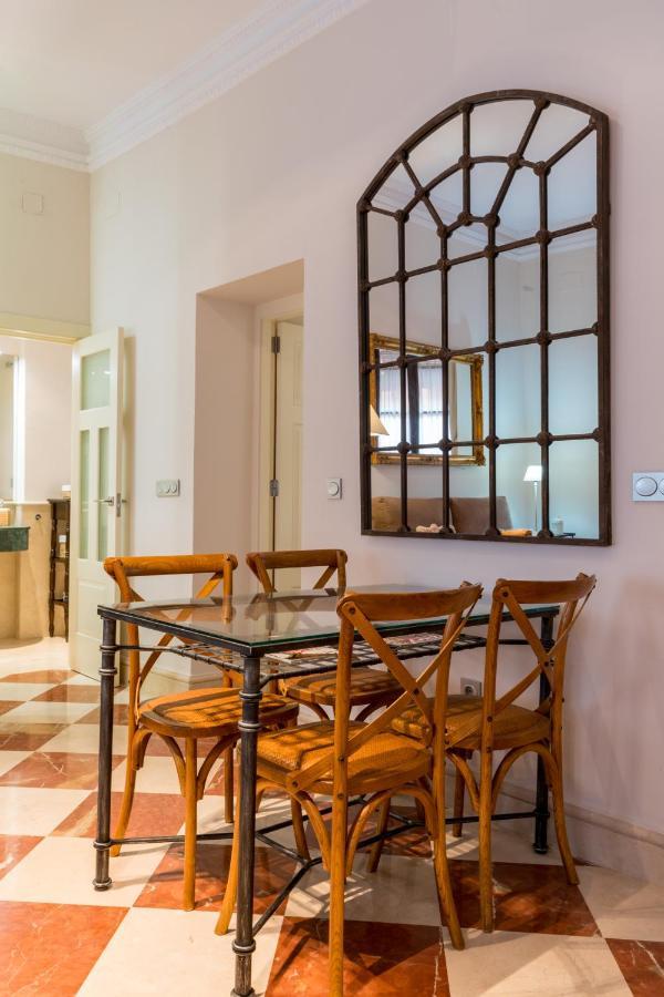 Quevedo Suite Siviglia Esterno foto