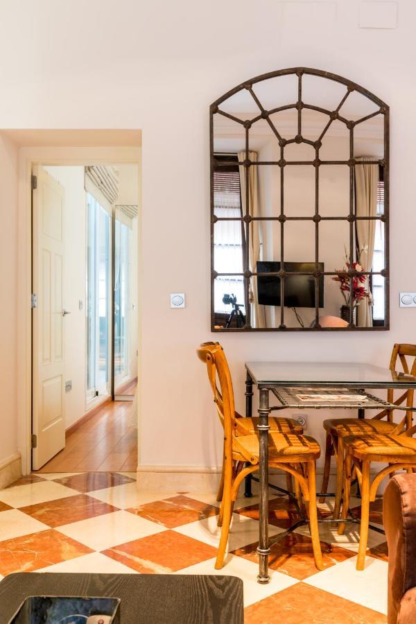 Quevedo Suite Siviglia Esterno foto