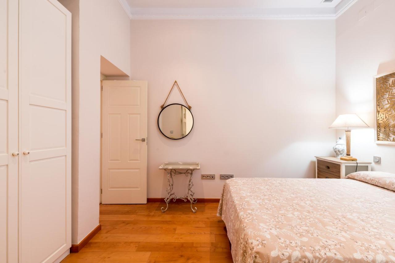 Quevedo Suite Siviglia Esterno foto