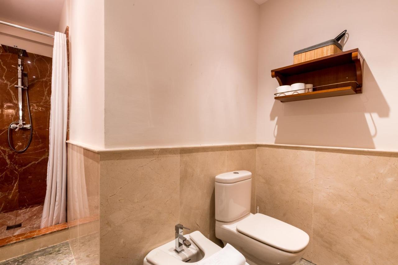 Quevedo Suite Siviglia Esterno foto