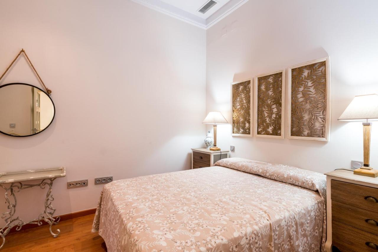 Quevedo Suite Siviglia Esterno foto
