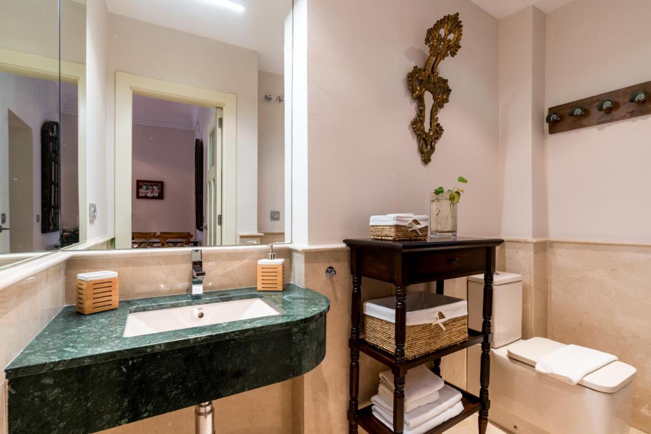 Quevedo Suite Siviglia Esterno foto
